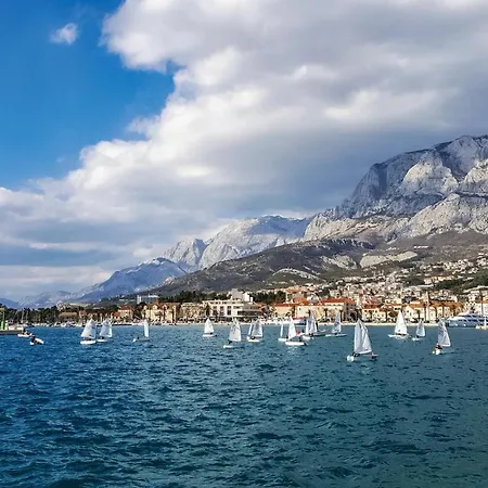 Appartement Lovely In With Wifi Makarska